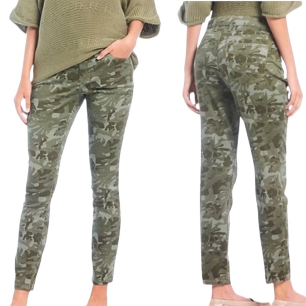 Tommy Bahama Camo Canvon Tea Leaf Ankle Jeans Women’s Size 4 / 26 Safari Jungle
